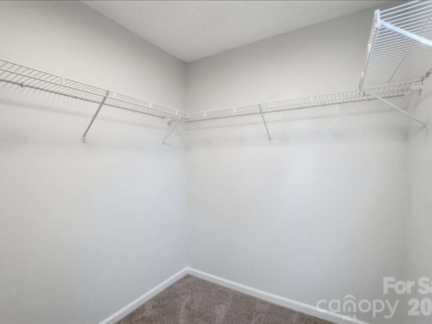 11338 Yellow Spaniel Court, Charlotte, NC 28269.  MLS# CAR4342018, YatesRealty ID 20533. 