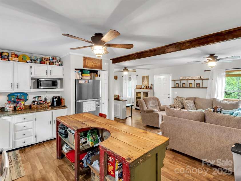 49 Trimont Mountain Trail, Franklin, NC 28734.  MLS# CAR4260985, YatesRealty ID 20533. 