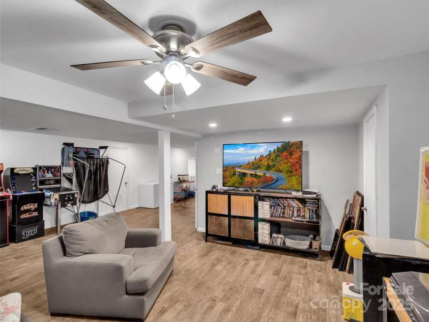 49 Trimont Mountain Trail, Franklin, NC 28734.  MLS# CAR4260985, YatesRealty ID 20533. 