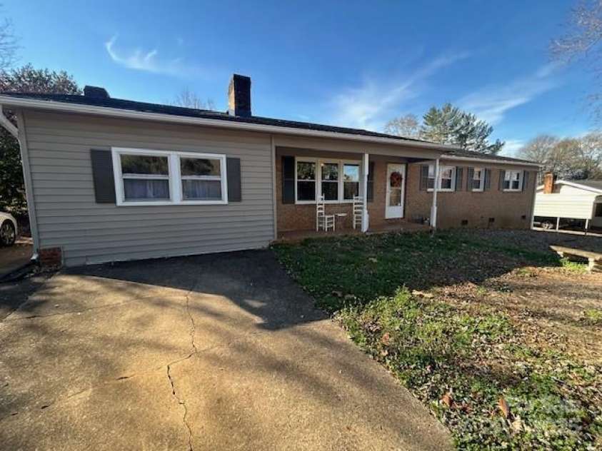 701 Mcswain Road, Shelby, NC 28150.  MLS# CAR4324844, YatesRealty ID 20534. 