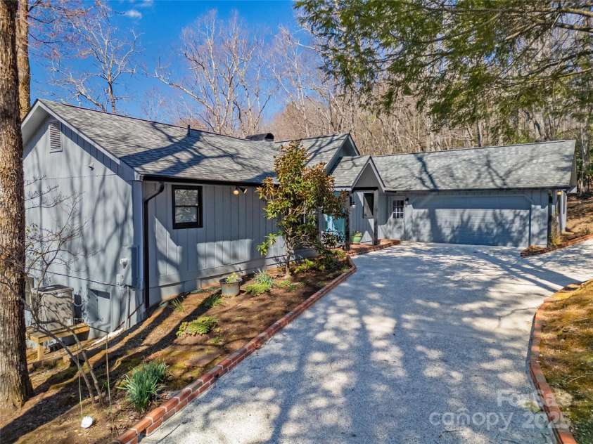 2600 Connestee Trail, Brevard, NC 28712.  MLS# CAR4235647, YatesRealty ID 20535. 