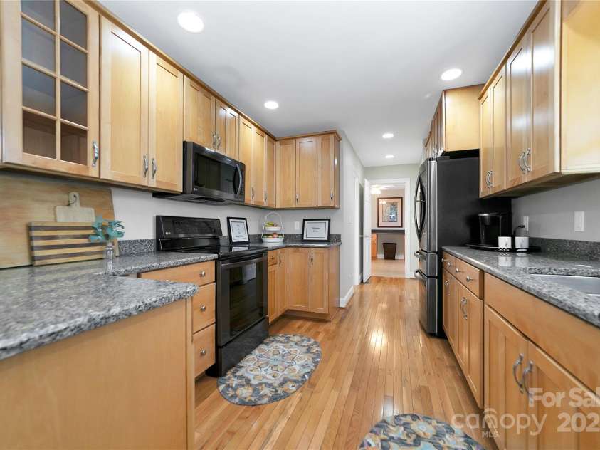 2600 Connestee Trail, Brevard, NC 28712.  MLS# CAR4235647, YatesRealty ID 20535. 