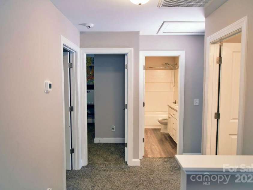 12150 Plover Drive, Charlotte, NC 28269.  MLS# CAR4267540, YatesRealty ID 20536. 