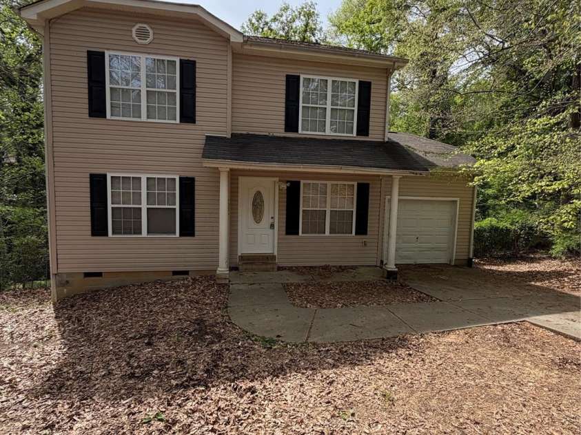 7336 Everett Drive, Charlotte, NC 28214.  MLS# CAR4355454, YatesRealty ID 20536. 