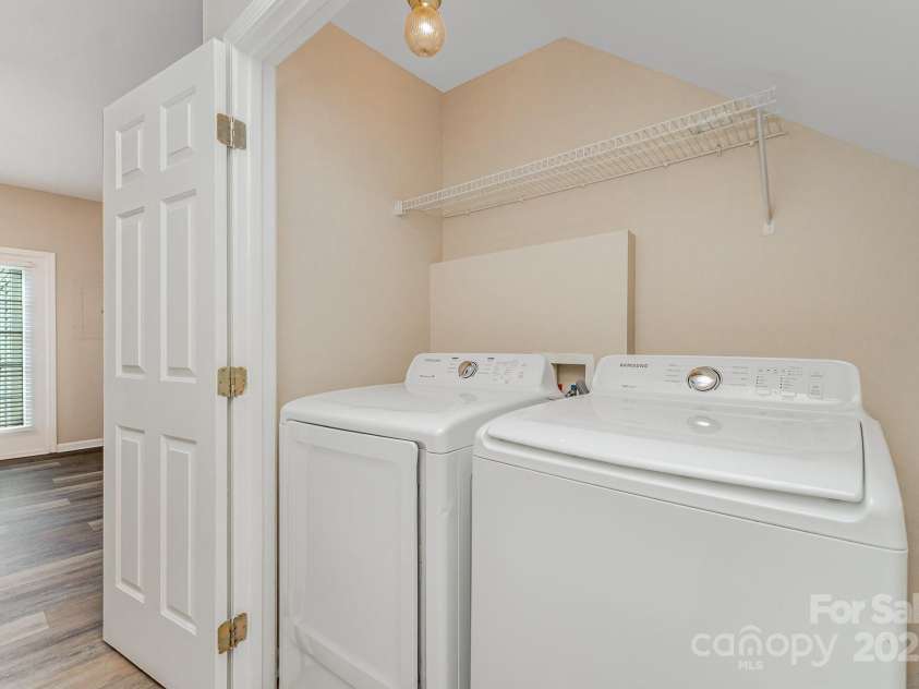 5322 Jocelyn Lane, Charlotte, NC 28269.  MLS# CAR4266929, YatesRealty ID 20537. 