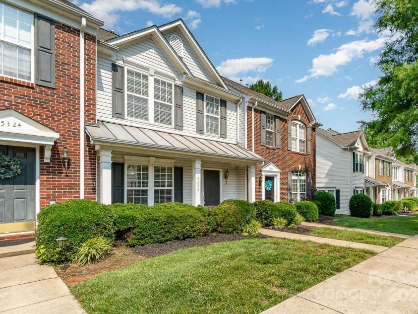 5322 Jocelyn Lane, Charlotte, NC 28269.  MLS# CAR4266929, YatesRealty ID 20537. 