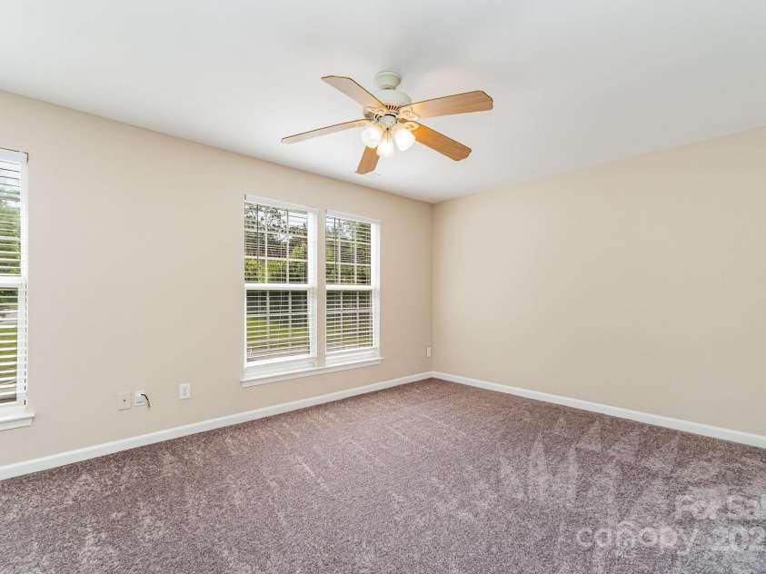 5322 Jocelyn Lane, Charlotte, NC 28269.  MLS# CAR4266929, YatesRealty ID 20537. Guest Bedroom