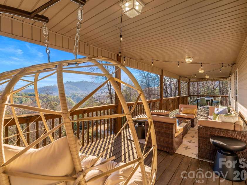 36 Wineberry Lane, Asheville, NC 28803.  MLS# CAR4377804, YatesRealty ID 20539. 