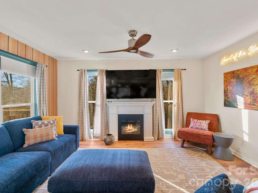 36 Wineberry Lane, Asheville, NC 28803.  MLS# CAR4377804, YatesRealty ID 20539. 