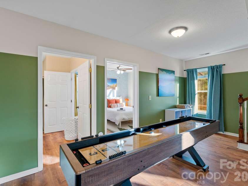 36 Wineberry Lane, Asheville, NC 28803.  MLS# CAR4377804, YatesRealty ID 20539. 