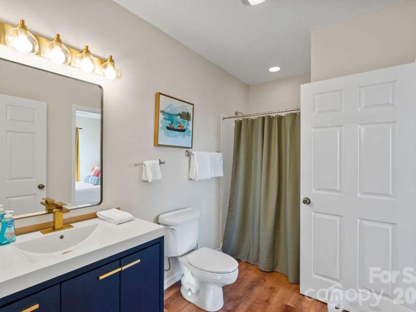 36 Wineberry Lane, Asheville, NC 28803.  MLS# CAR4377804, YatesRealty ID 20539. 