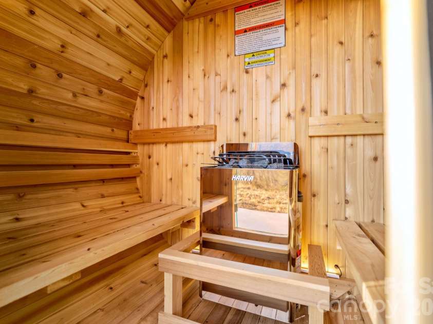 36 Wineberry Lane, Asheville, NC 28803.  MLS# CAR4377804, YatesRealty ID 20539. 