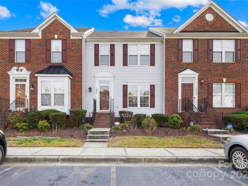 10842 Garden Oaks Lane, Charlotte, NC 28273.  MLS# CAR4320661, YatesRealty ID 2054. 
