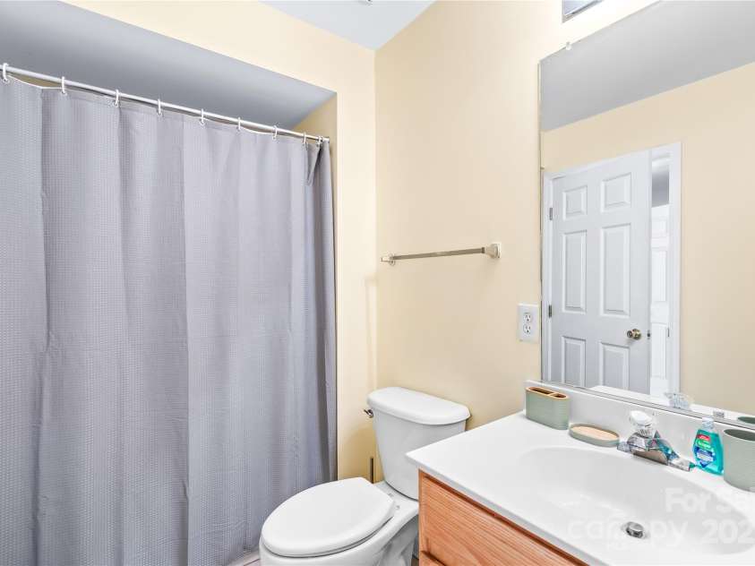 10842 Garden Oaks Lane, Charlotte, NC 28273.  MLS# CAR4320661, YatesRealty ID 2054. 