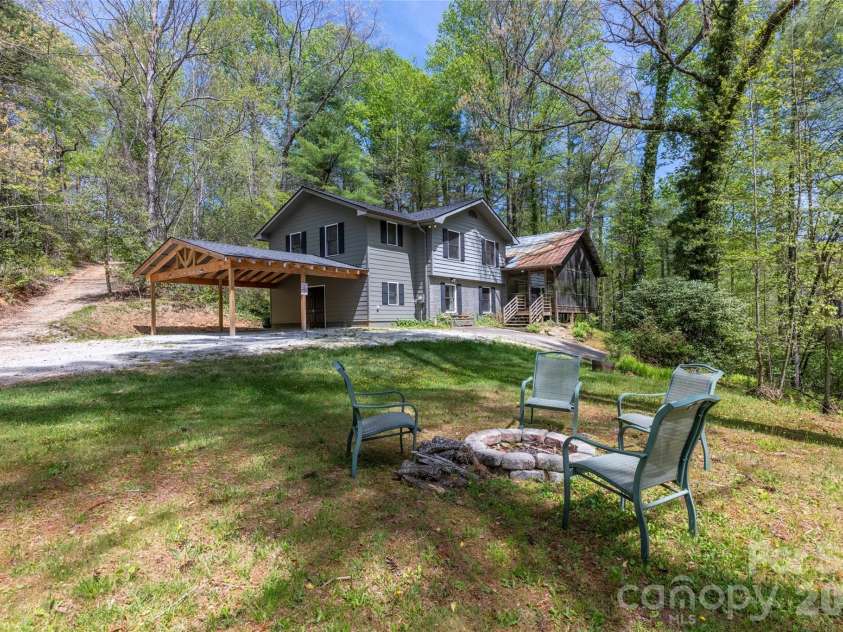 138 Stillwagon Lane, Cedar Mountain, NC 28718.  MLS# CAR4377246, YatesRealty ID 20540. 