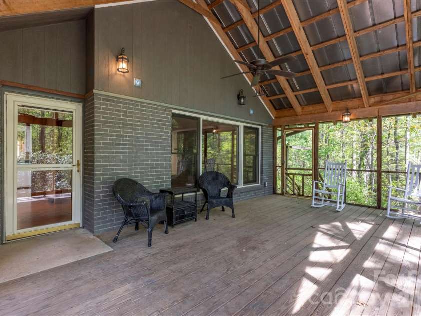138 Stillwagon Lane, Cedar Mountain, NC 28718.  MLS# CAR4377246, YatesRealty ID 20540. 