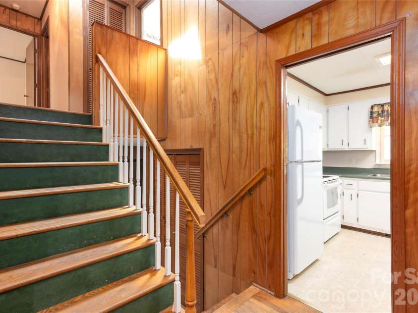 138 Stillwagon Lane, Cedar Mountain, NC 28718.  MLS# CAR4377246, YatesRealty ID 20540. 