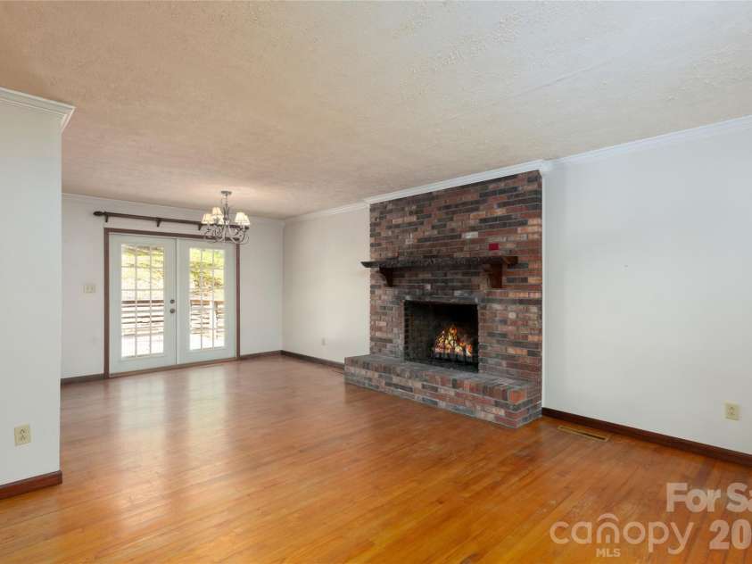 138 Stillwagon Lane, Cedar Mountain, NC 28718.  MLS# CAR4377246, YatesRealty ID 20540. 