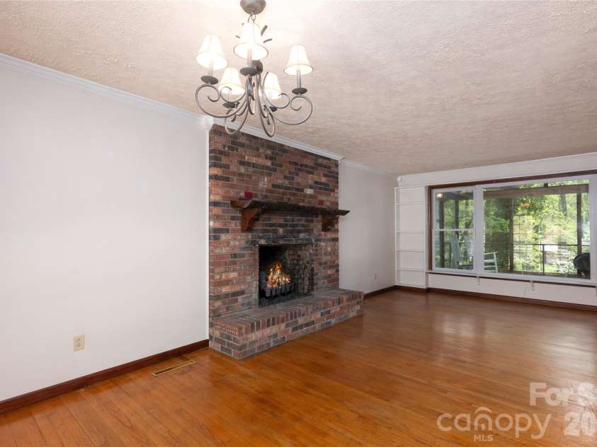 138 Stillwagon Lane, Cedar Mountain, NC 28718.  MLS# CAR4377246, YatesRealty ID 20540. 