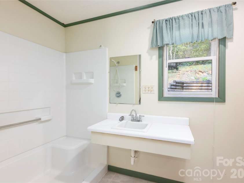 138 Stillwagon Lane, Cedar Mountain, NC 28718.  MLS# CAR4377246, YatesRealty ID 20540. 