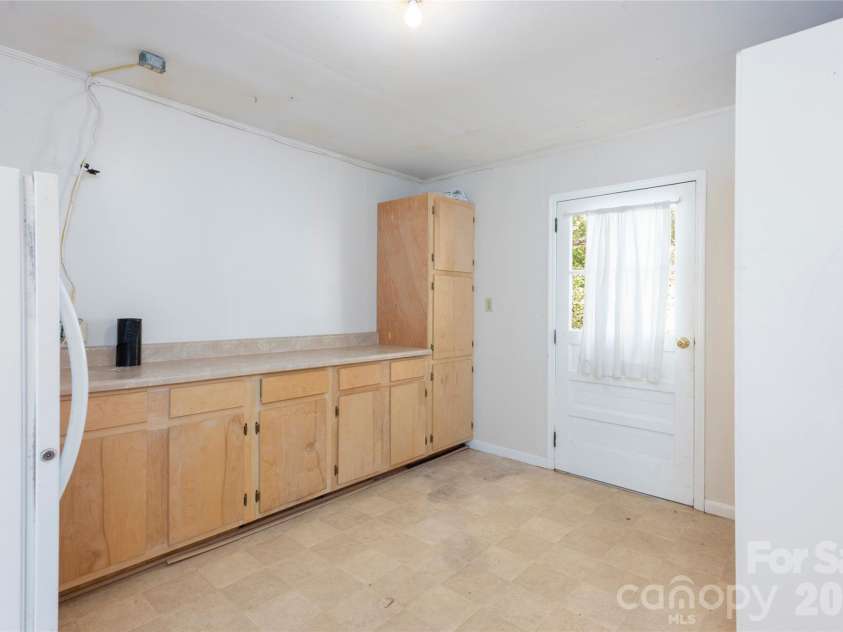 138 Stillwagon Lane, Cedar Mountain, NC 28718.  MLS# CAR4377246, YatesRealty ID 20540. 