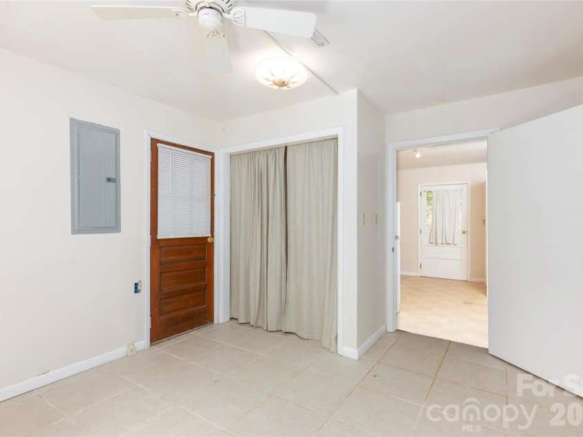 138 Stillwagon Lane, Cedar Mountain, NC 28718.  MLS# CAR4377246, YatesRealty ID 20540. 