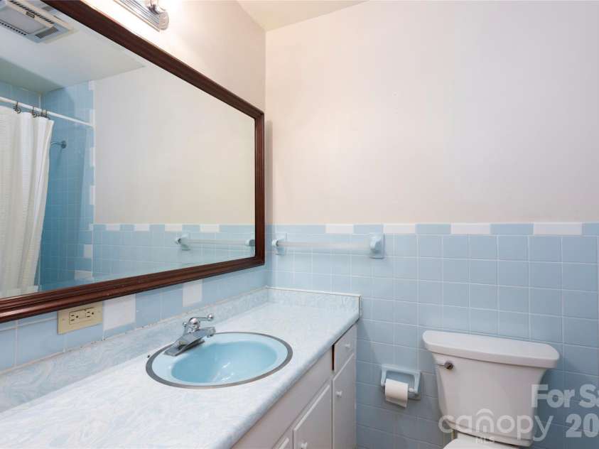138 Stillwagon Lane, Cedar Mountain, NC 28718.  MLS# CAR4377246, YatesRealty ID 20540. 
