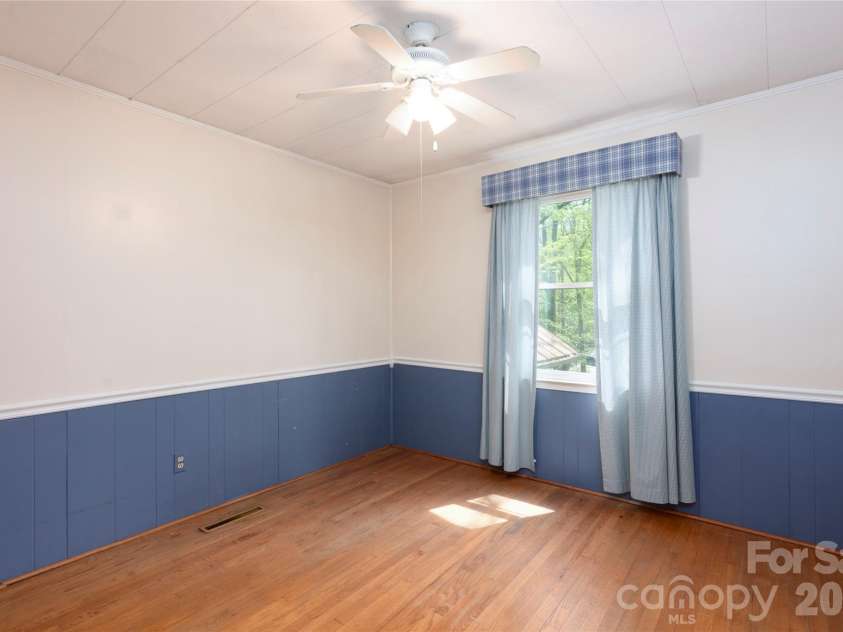 138 Stillwagon Lane, Cedar Mountain, NC 28718.  MLS# CAR4377246, YatesRealty ID 20540. 