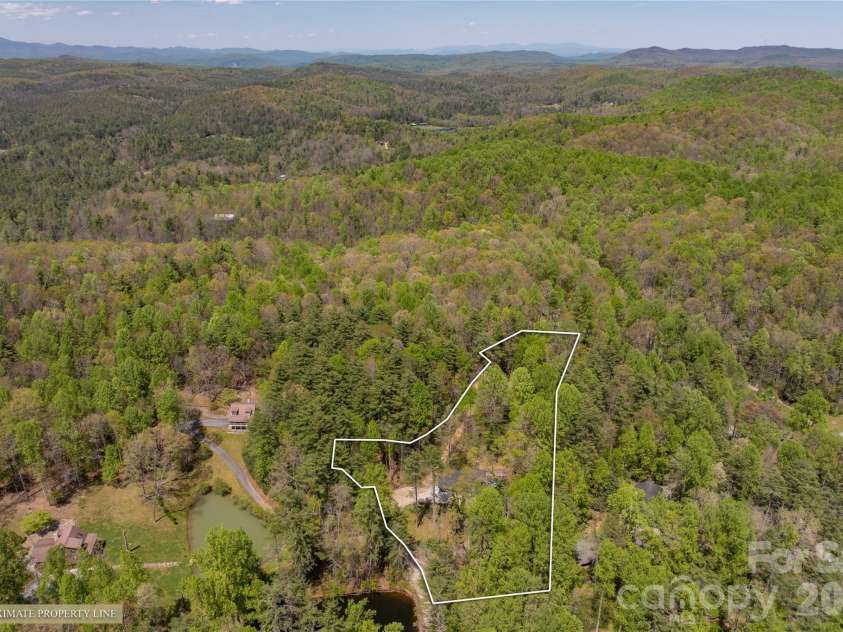 138 Stillwagon Lane, Cedar Mountain, NC 28718.  MLS# CAR4377246, YatesRealty ID 20540. 