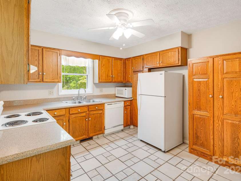 3127 Butler Bridge Road, Mills River, NC 28759.  MLS# CAR4255741, YatesRealty ID 20540. 