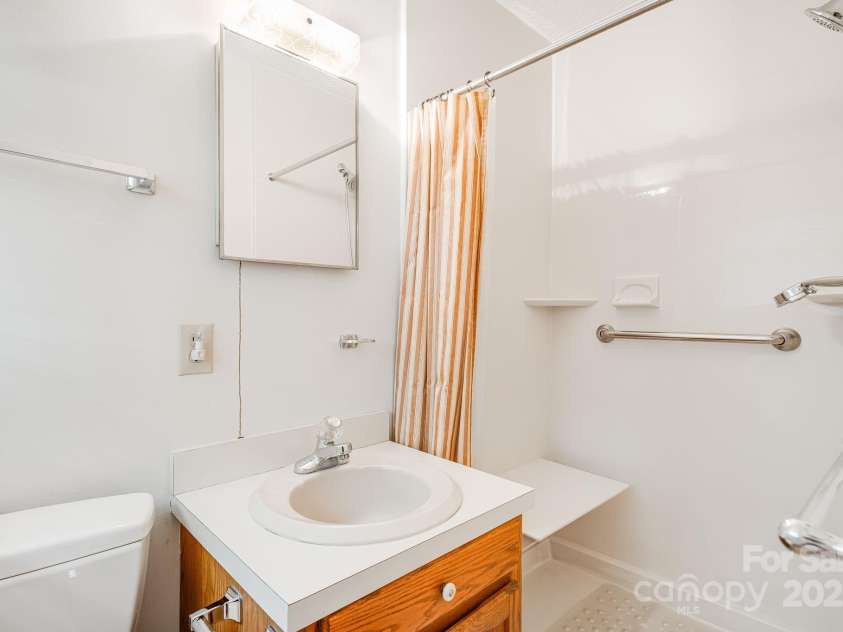 3127 Butler Bridge Road, Mills River, NC 28759.  MLS# CAR4255741, YatesRealty ID 20540. 