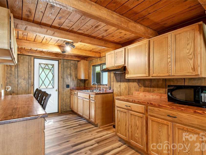 1959 Jackson Town Road, Spruce Pine, NC 28777.  MLS# CAR4380420, YatesRealty ID 20541. 