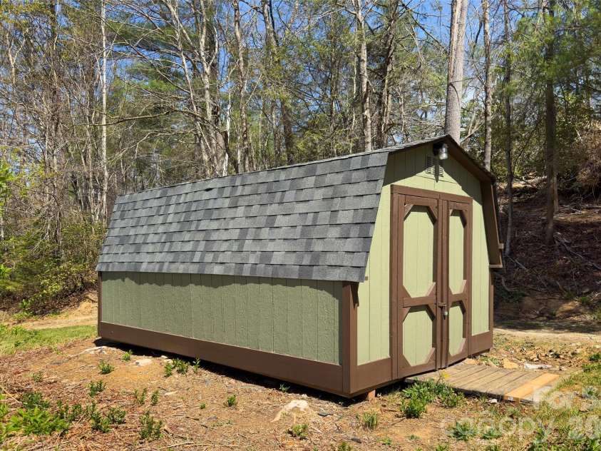 1959 Jackson Town Road, Spruce Pine, NC 28777.  MLS# CAR4380420, YatesRealty ID 20541. 