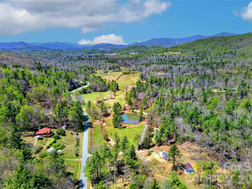 1959 Jackson Town Road, Spruce Pine, NC 28777.  MLS# CAR4380420, YatesRealty ID 20541. 