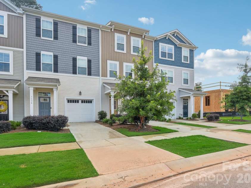 1134 Keydet Drive, Charlotte, NC 28216.  MLS# CAR4357751, YatesRealty ID 20542. 