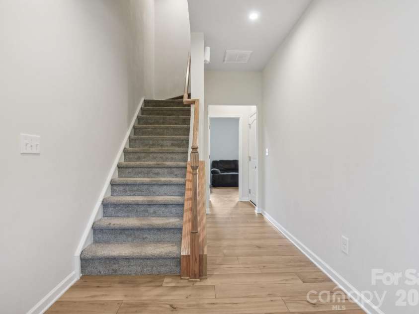 1134 Keydet Drive, Charlotte, NC 28216.  MLS# CAR4357751, YatesRealty ID 20542. 