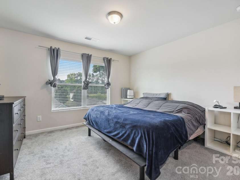 1134 Keydet Drive, Charlotte, NC 28216.  MLS# CAR4357751, YatesRealty ID 20542. 
