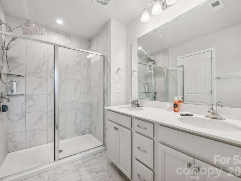 1134 Keydet Drive, Charlotte, NC 28216.  MLS# CAR4357751, YatesRealty ID 20542. 