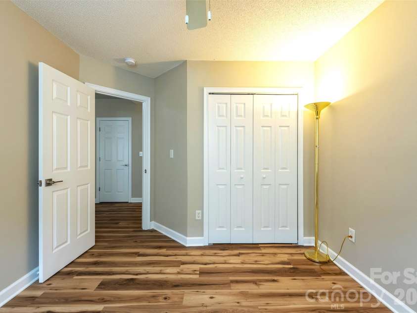 50 Clear Creekside Drive, Hendersonville, NC 28792.  MLS# CAR4336501, YatesRealty ID 20543. 