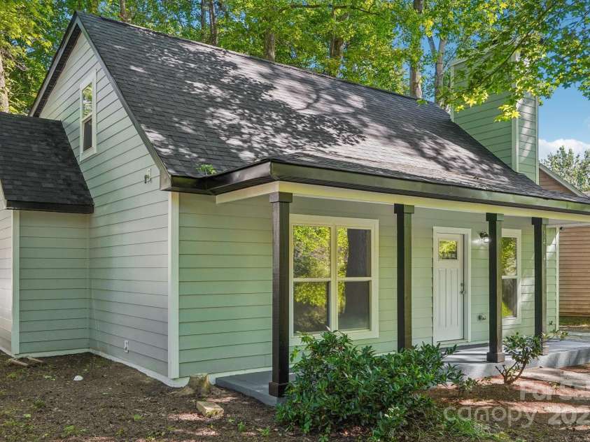 5414 Leaford Court, Charlotte, NC 28227.  MLS# CAR4264486, YatesRealty ID 20544. 