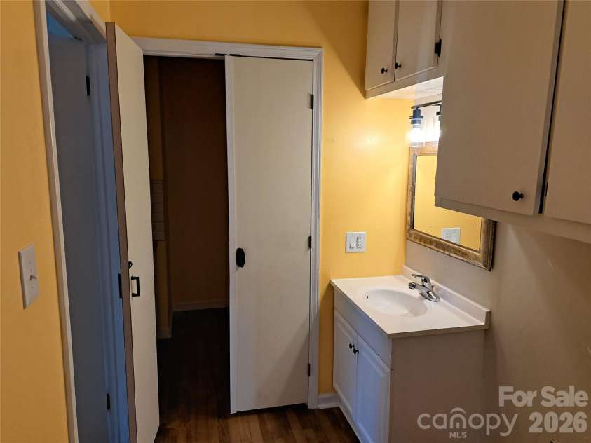 301 Fulton Street, Salisbury, NC 28144.  MLS# CAR4377308, YatesRealty ID 20546. 