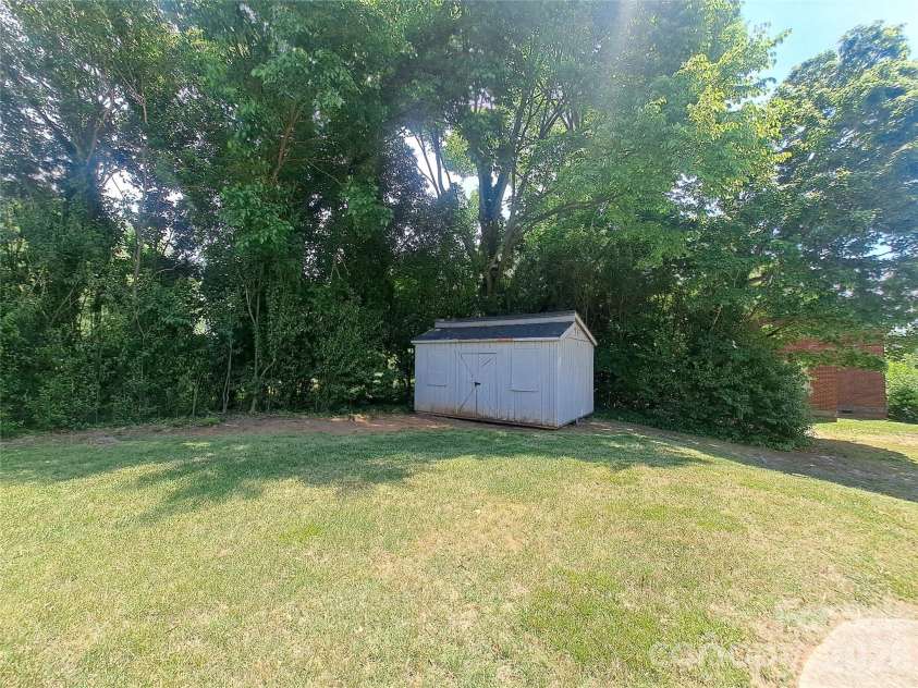 301 Fulton Street, Salisbury, NC 28144.  MLS# CAR4377308, YatesRealty ID 20546. 
