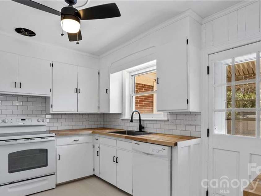 301 Fulton Street, Salisbury, NC 28144.  MLS# CAR4377308, YatesRealty ID 20546. Unit 2 Kitchen