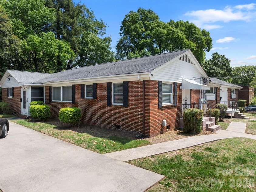 301 Fulton Street, Salisbury, NC 28144.  MLS# CAR4389893, YatesRealty ID 20546. 