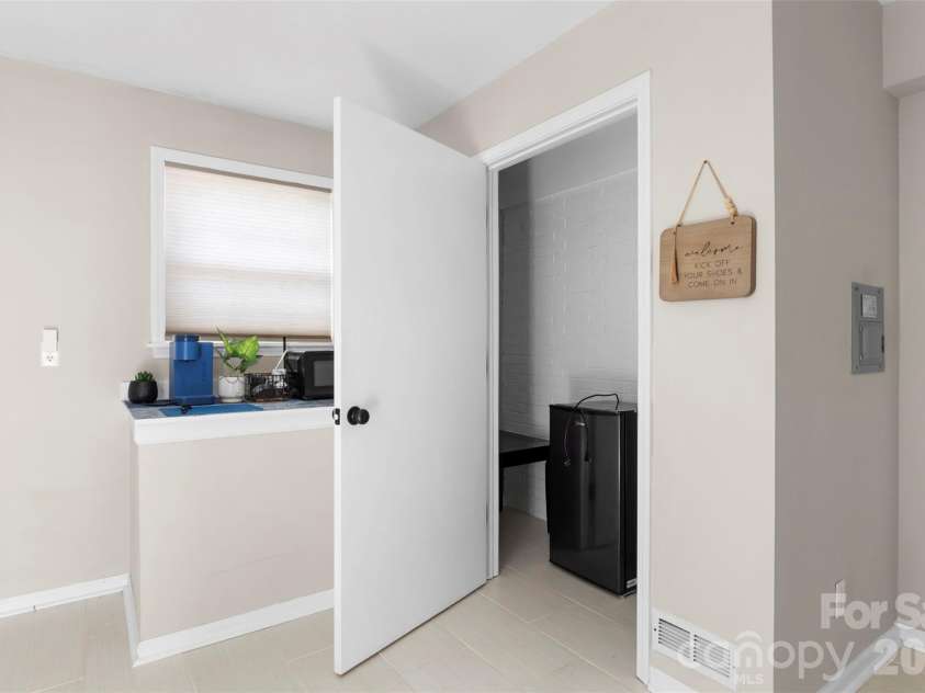 301 Fulton Street, Salisbury, NC 28144.  MLS# CAR4389893, YatesRealty ID 20546. 