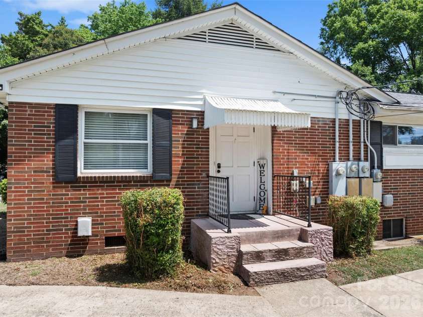301 Fulton Street, Salisbury, NC 28144.  MLS# CAR4389893, YatesRealty ID 20546. 