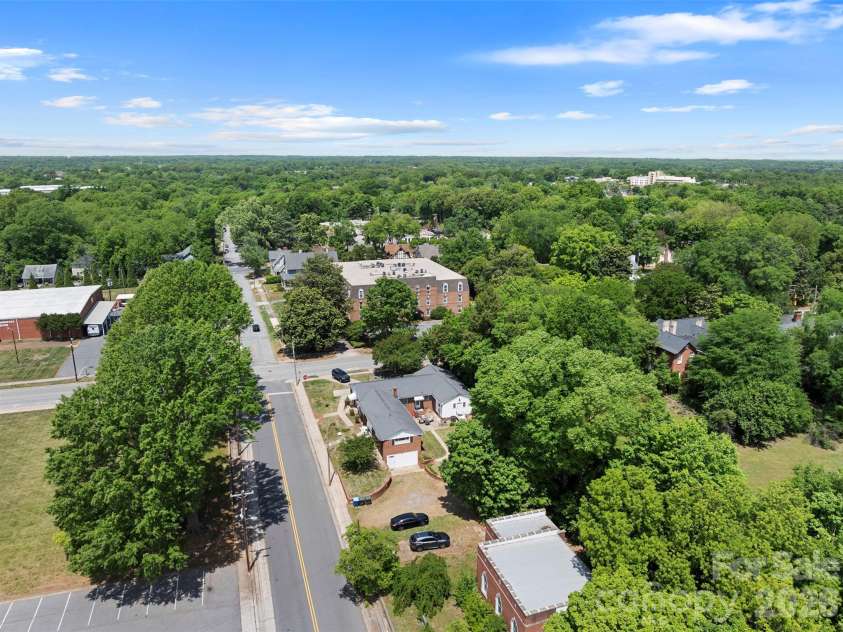 301 Fulton Street, Salisbury, NC 28144.  MLS# CAR4389893, YatesRealty ID 20546. 