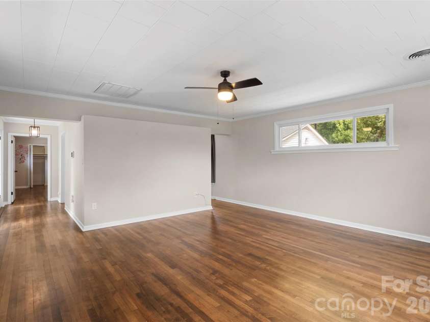 301 Fulton Street, Salisbury, NC 28144.  MLS# CAR4389893, YatesRealty ID 20546. 