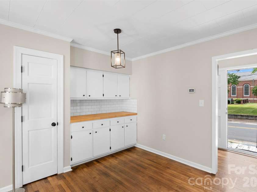 301 Fulton Street, Salisbury, NC 28144.  MLS# CAR4389893, YatesRealty ID 20546. 