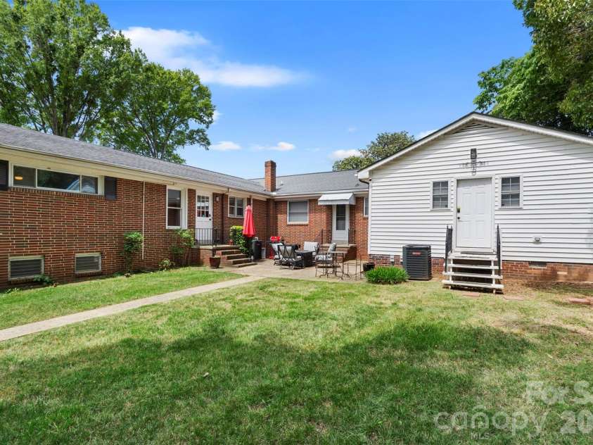 301 Fulton Street, Salisbury, NC 28144.  MLS# CAR4389893, YatesRealty ID 20546. 
